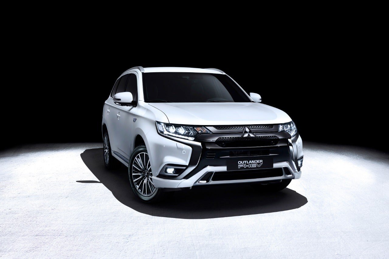 MENGENAL SEJARAH PHEV DI KENDARAAN PENUMPANG MITSUBISHI MOTORS